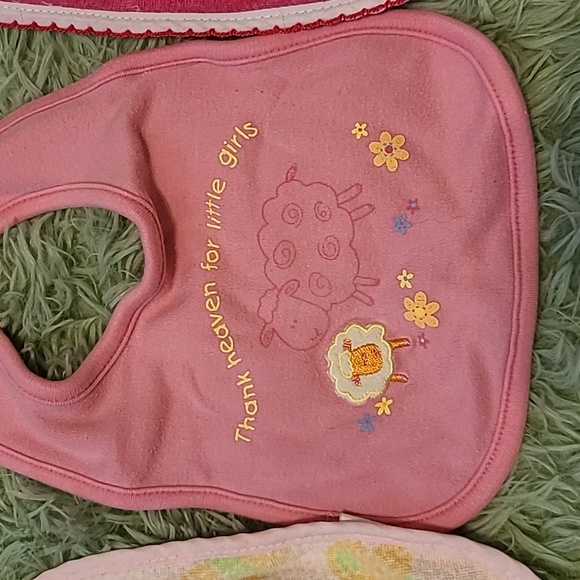 Bib Lot - Picture 3 of 5